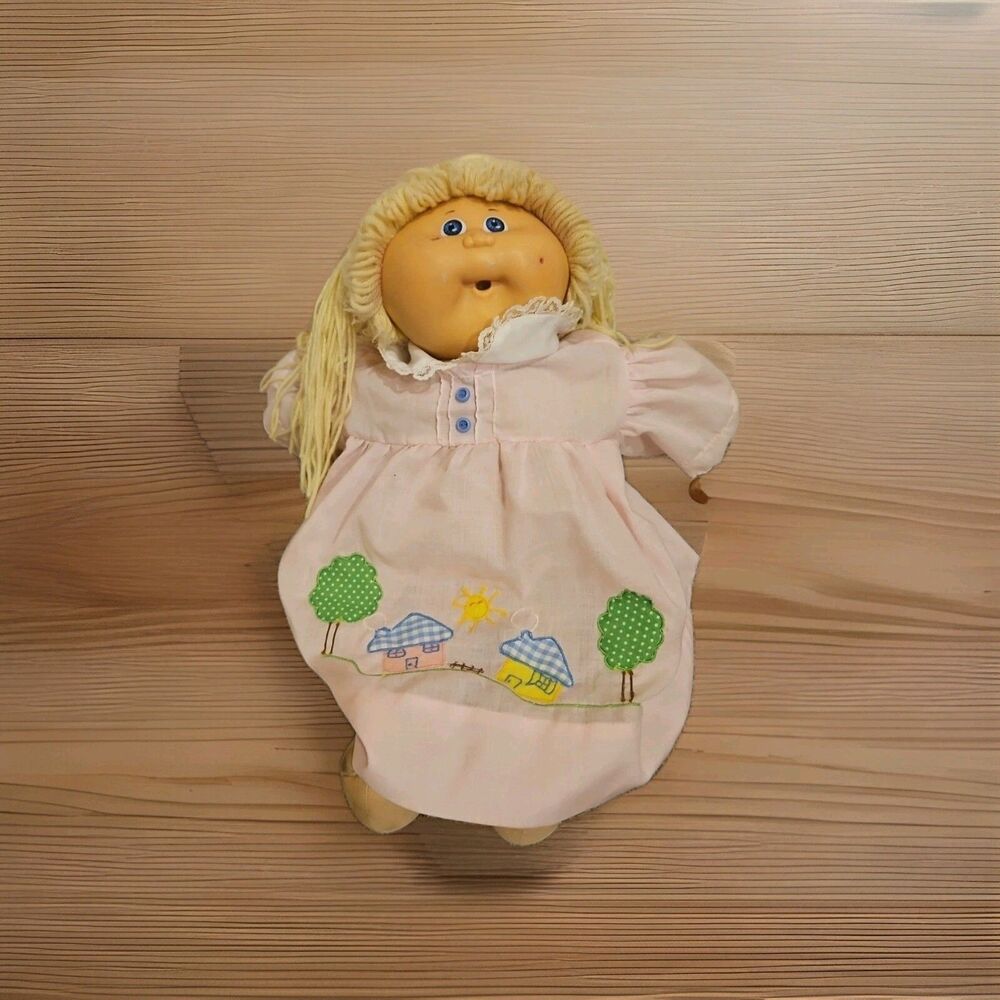 Vintage Cabbage Patch Kids Doll 1982 Blonde Blue Eyes Dimple Pink Embroidered